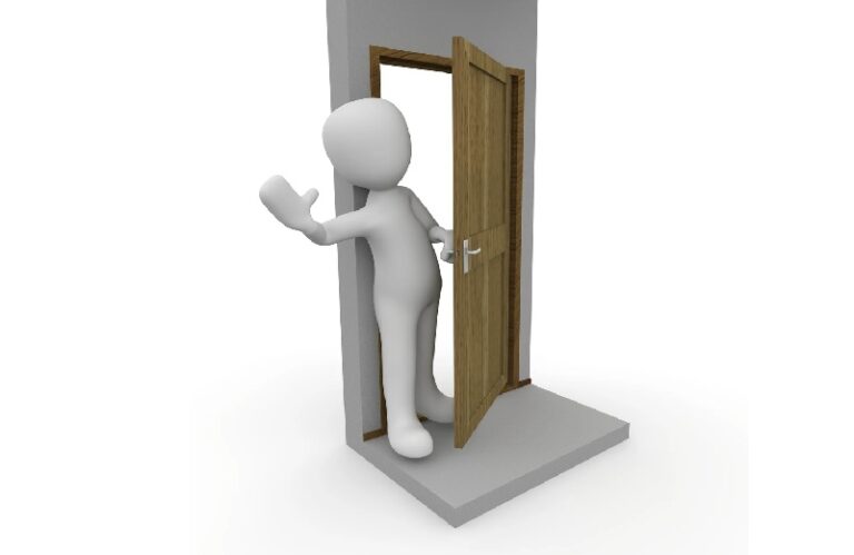 Fermer définitivement la porte à son évitant dédaigneux sévère