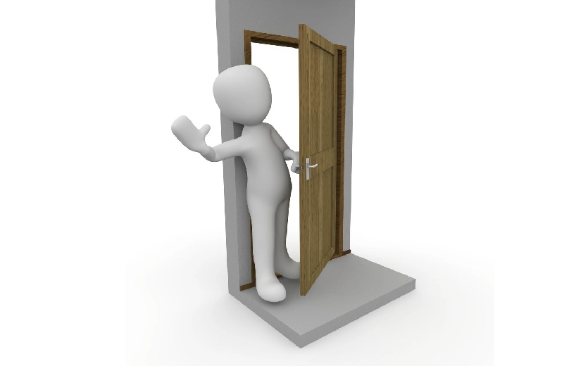 Fermer définitivement la porte à son évitant dédaigneux sévère